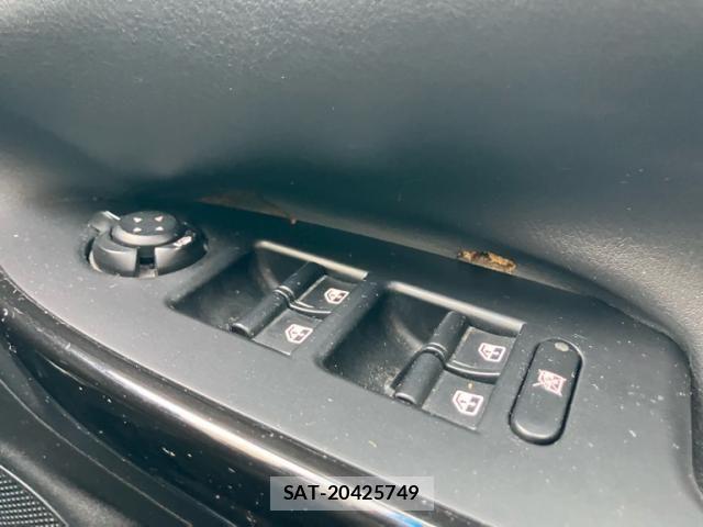 ALFA ROMEO GIULIETTA 2012-03 7875077-27