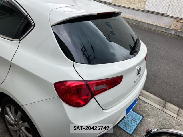 ALFA ROMEO GIULIETTA 2012-03 7875077-3