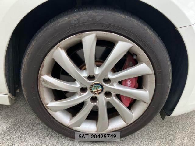 ALFA ROMEO GIULIETTA 2012-03 7875077-6