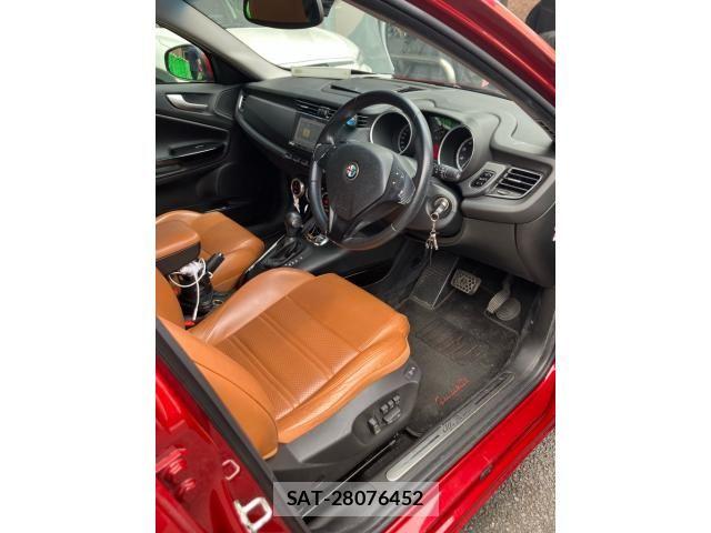 ALFA ROMEO GIULIETTA 2014-05 8034214-15