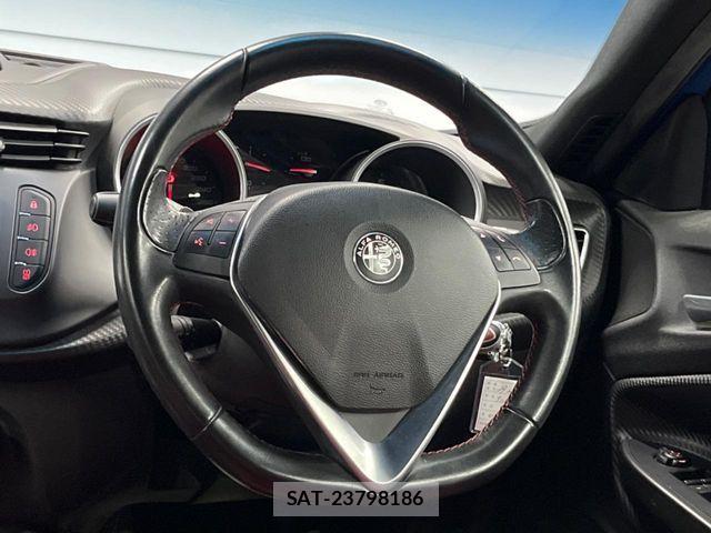 ALFA ROMEO GIULIETTA 2019-03 8072655-10