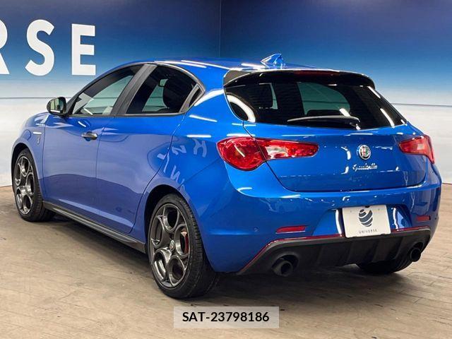 ALFA ROMEO GIULIETTA 2019-03 8072655-17