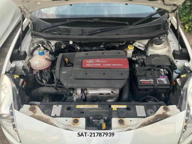 ALFA ROMEO GIULIETTA 2015-03 8097716-11
