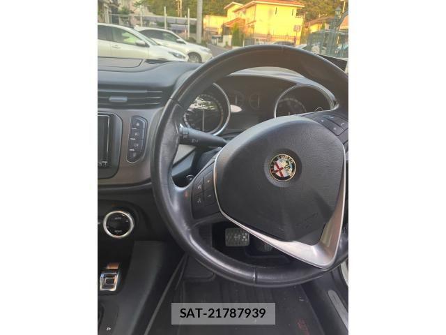 ALFA ROMEO GIULIETTA 2015-03 8097716-20
