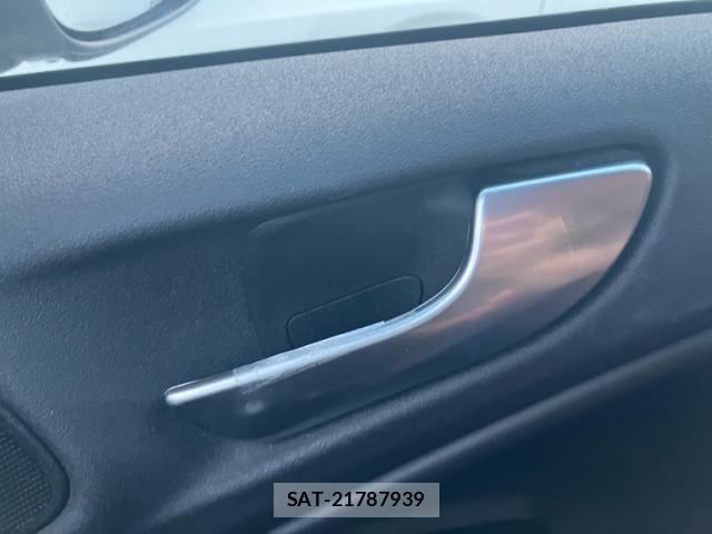 ALFA ROMEO GIULIETTA 2015-03 8097716-26