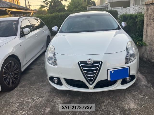 ALFA ROMEO GIULIETTA 2015-03 8097716-3