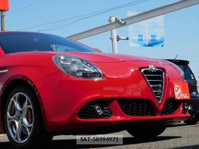 ALFA ROMEO GIULIETTA 2012-07 8128598-9