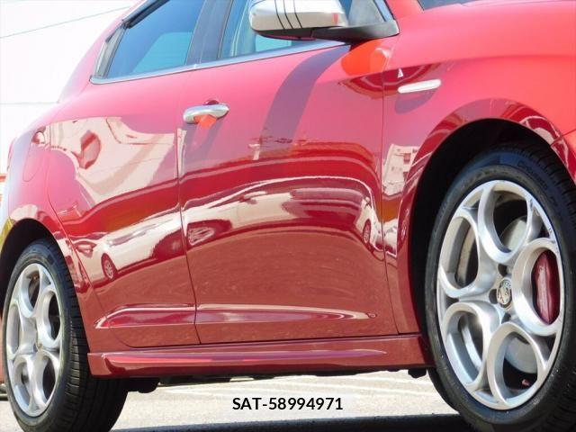 ALFA ROMEO GIULIETTA 2012-07 8128598-13