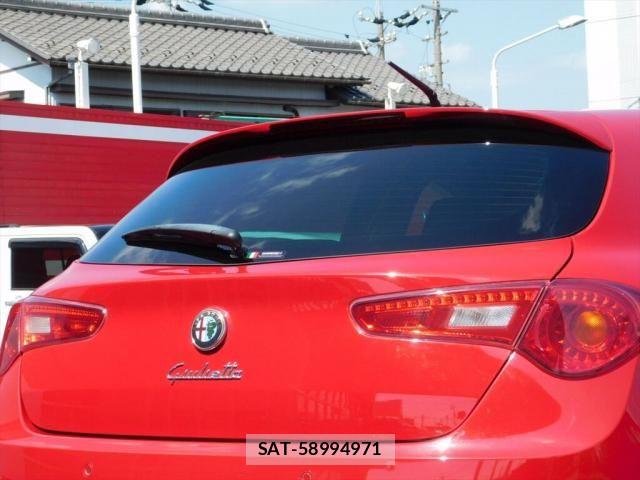 ALFA ROMEO GIULIETTA 2012-07 8128598-17