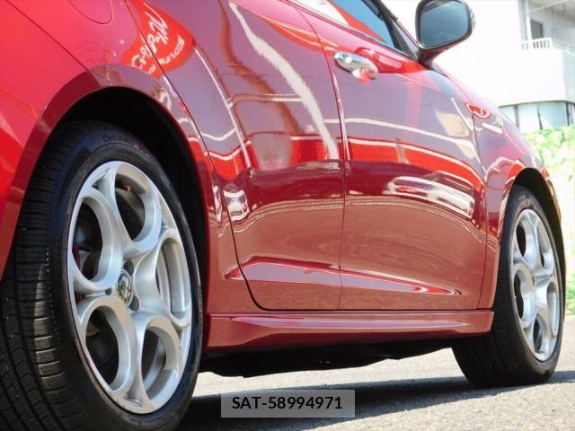 ALFA ROMEO GIULIETTA 2012-07 8128598-19