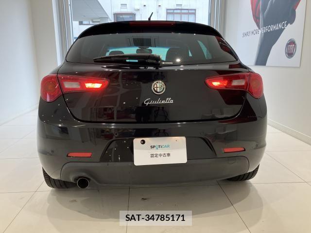 ALFA ROMEO GIULIETTA 2013-03 8128588-25