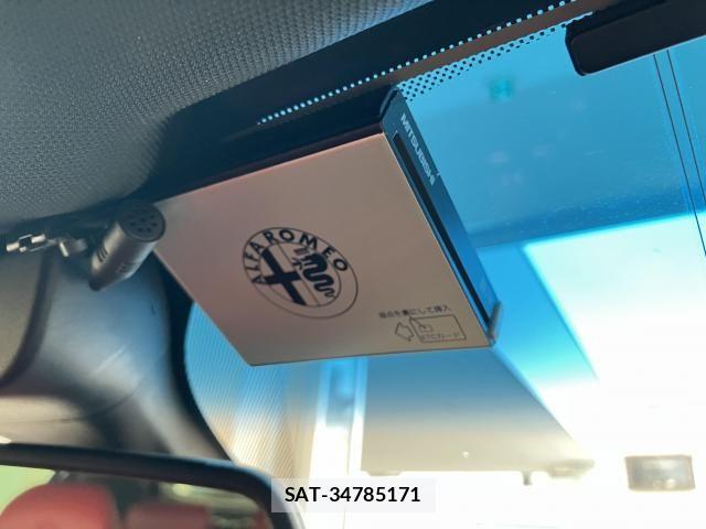 ALFA ROMEO GIULIETTA 2013-03 8128588-8