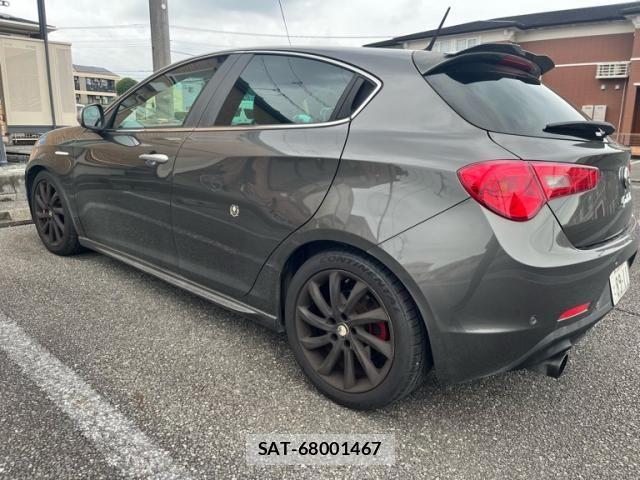 ALFA ROMEO GIULIETTA 2012-10 8157859-5