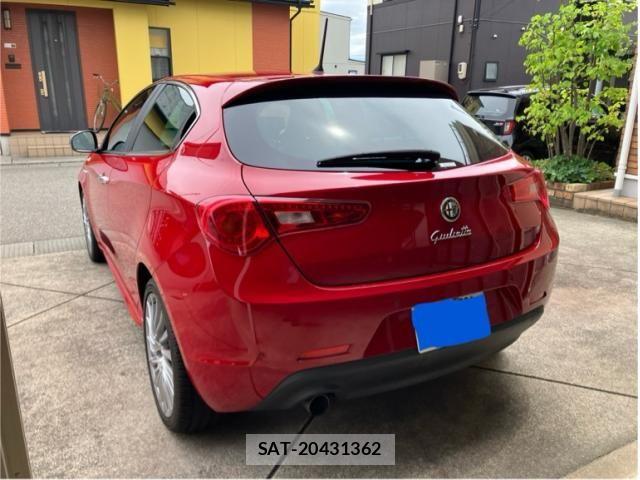 ALFA ROMEO GIULIETTA 2016-07 8364474-3