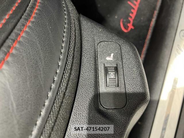 ALFA ROMEO GIULIETTA 2012-06 8410579-12