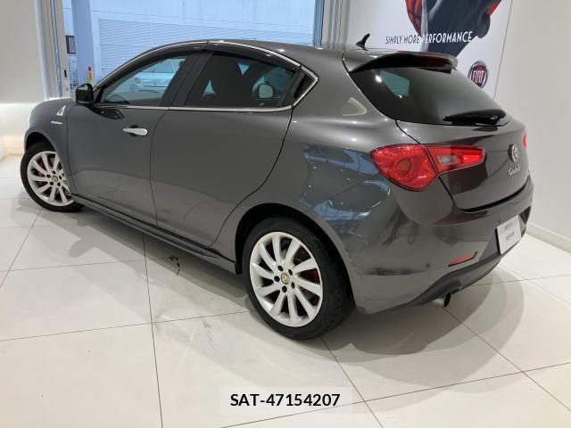 ALFA ROMEO GIULIETTA 2012-06 8410579-27