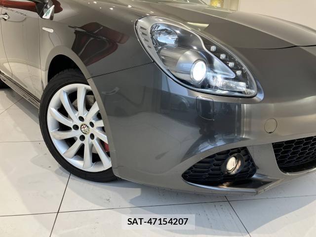 ALFA ROMEO GIULIETTA 2012-06 8410579-28