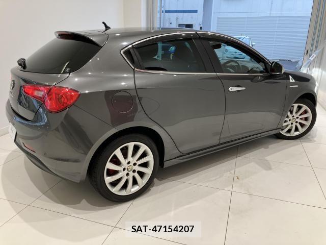 ALFA ROMEO GIULIETTA 2012-06 8410579-2