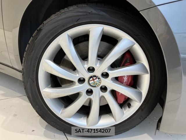 ALFA ROMEO GIULIETTA 2012-06 8410579-3