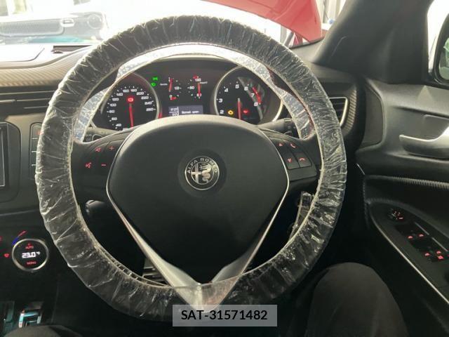 ALFA ROMEO GIULIETTA 2021-02 8523009-17