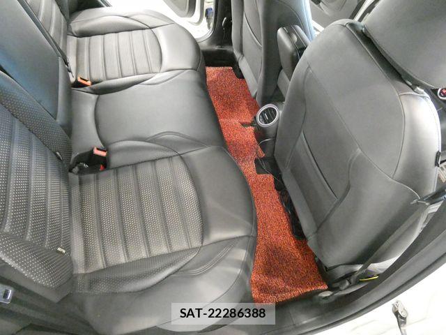 ALFA ROMEO GIULIETTA 2015-01 8560915-13
