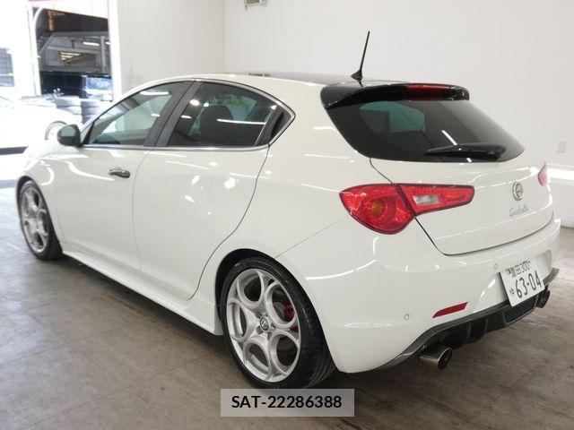 ALFA ROMEO GIULIETTA 2015-01 8560915-1