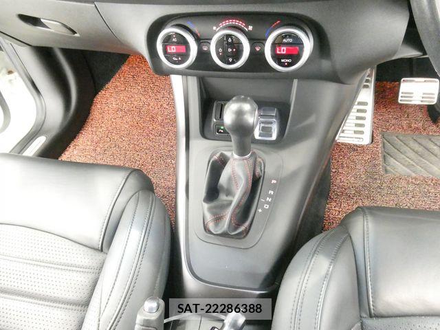 ALFA ROMEO GIULIETTA 2015-01 8560915-21
