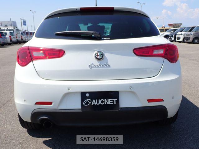 ALFA ROMEO GIULIETTA 2016-02 8560911-9
