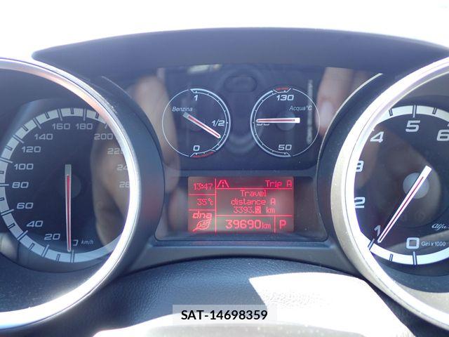ALFA ROMEO GIULIETTA 2016-02 8560911-13