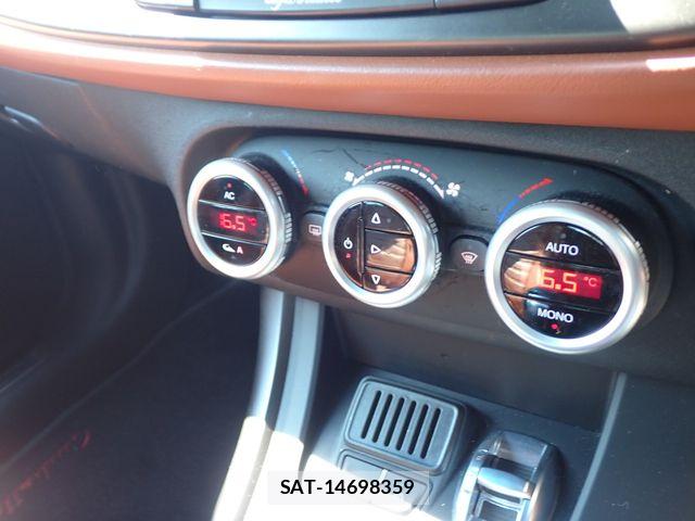 ALFA ROMEO GIULIETTA 2016-02 8560911-17