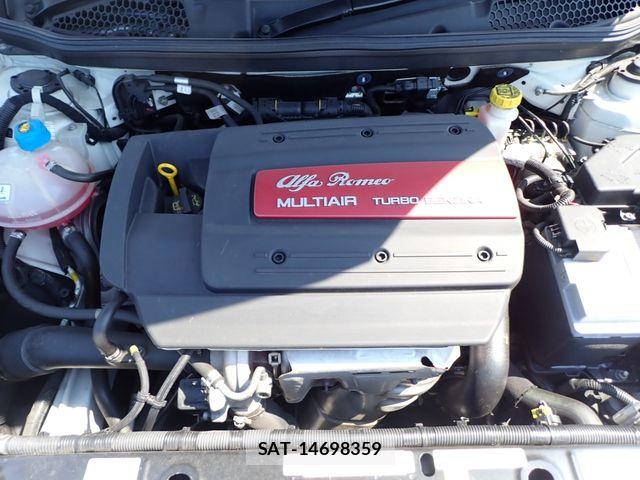 ALFA ROMEO GIULIETTA 2016-02 8560911-25