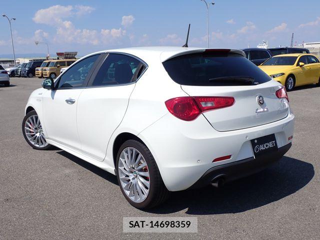 ALFA ROMEO GIULIETTA 2016-02 8560911-2