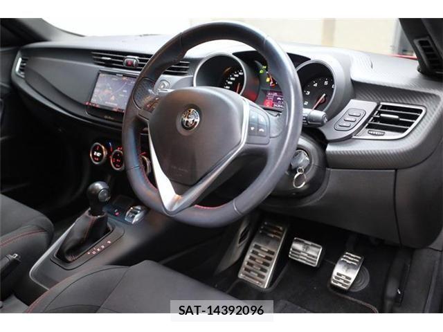 ALFA ROMEO GIULIETTA 2017-09 8684972-16