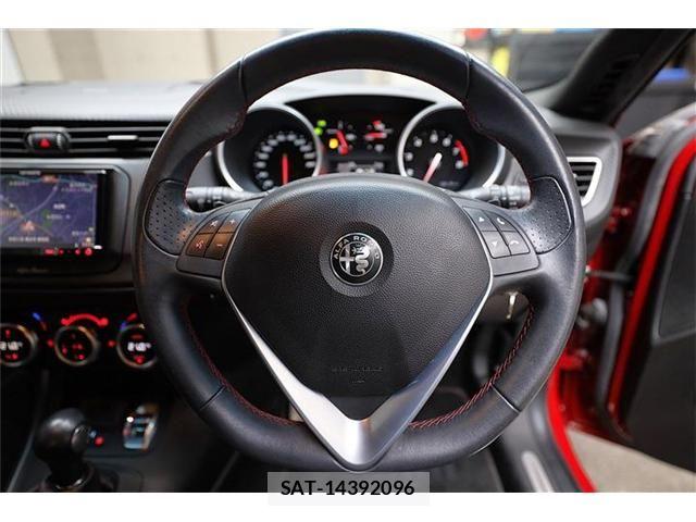 ALFA ROMEO GIULIETTA 2017-09 8684972-19
