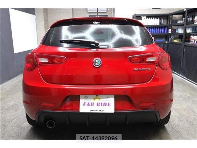 ALFA ROMEO GIULIETTA 2017-09 8684972-8
