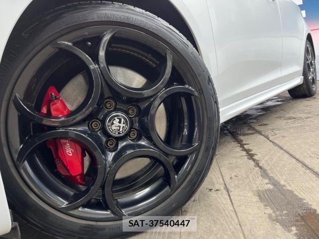 ALFA ROMEO GIULIETTA 2021-08 8779150-13