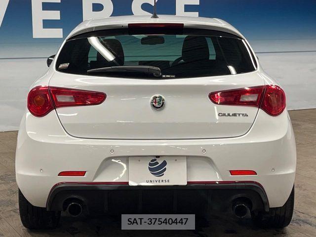ALFA ROMEO GIULIETTA 2021-08 8779150-15