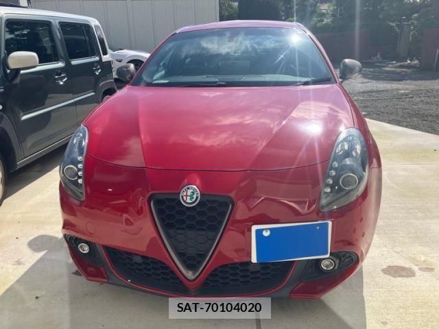ALFA ROMEO GIULIETTA 2018-06 8827376-2