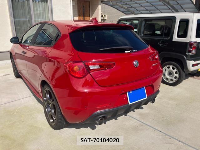ALFA ROMEO GIULIETTA 2018-06 8827376-3