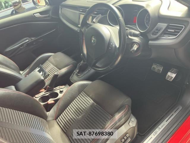 ALFA ROMEO GIULIETTA 2012-06 8847958-11