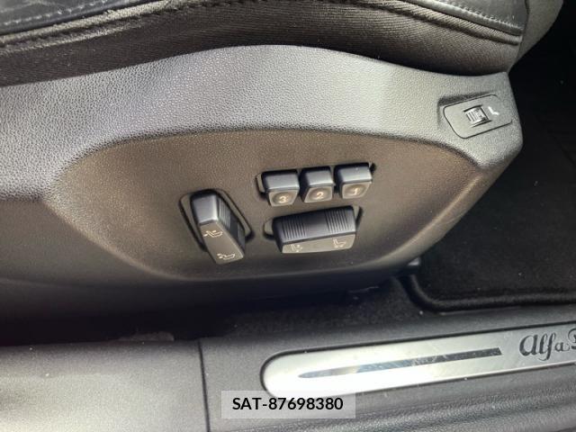ALFA ROMEO GIULIETTA 2012-06 8847958-12