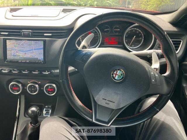 ALFA ROMEO GIULIETTA 2012-06 8847958-17