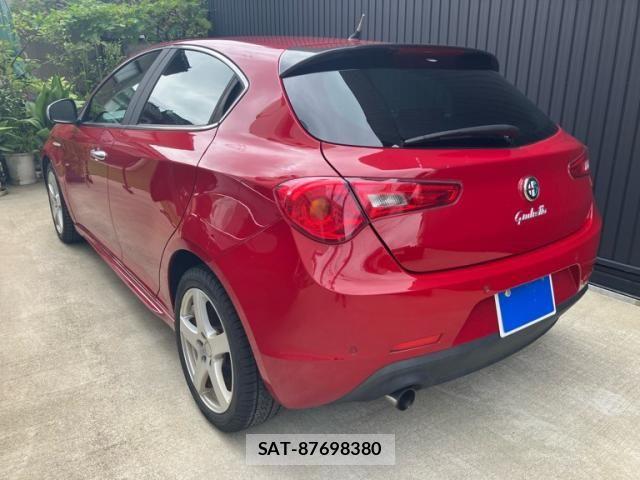 ALFA ROMEO GIULIETTA 2012-06 8847958-4