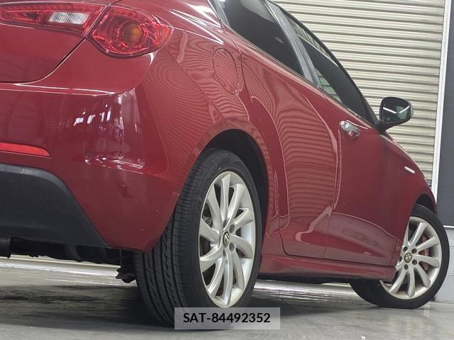 ALFA ROMEO GIULIETTA 2012-05 8883223-10
