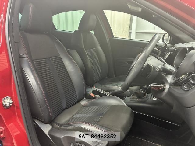 ALFA ROMEO GIULIETTA 2012-05 8883223-12
