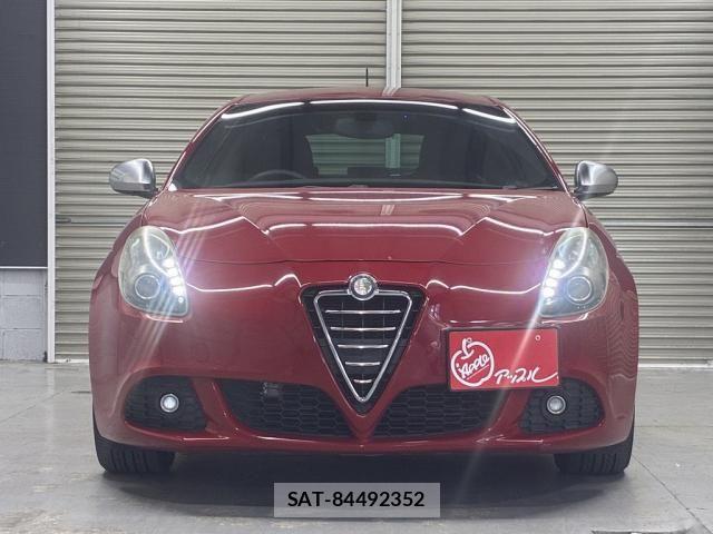 ALFA ROMEO GIULIETTA 2012-05 8883223-1
