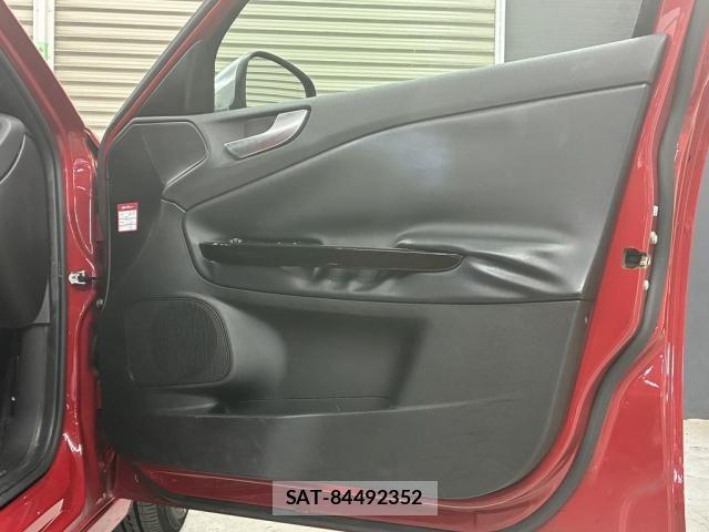 ALFA ROMEO GIULIETTA 2012-05 8883223-28