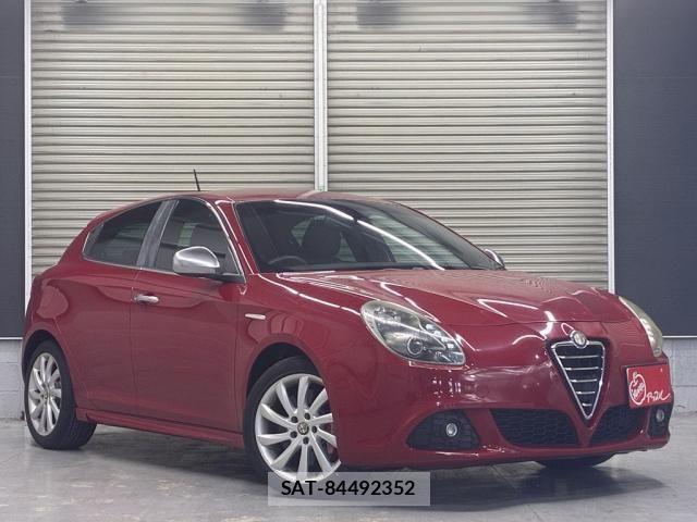 ALFA ROMEO GIULIETTA 2012-05 8883223-4