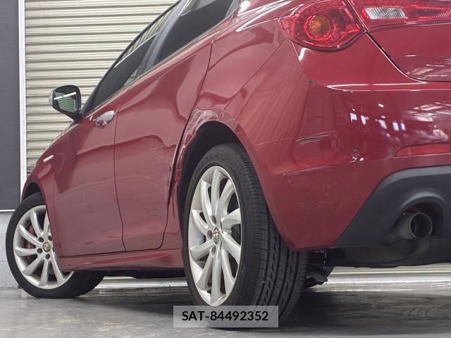 ALFA ROMEO GIULIETTA 2012-05 8883223-8