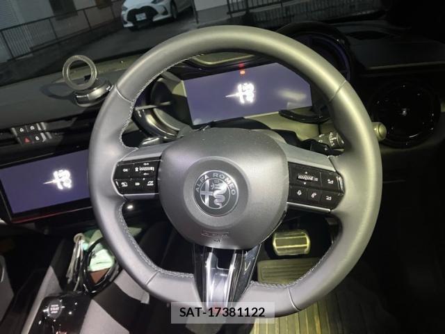 ALFA ROMEO Junior 2025-09 4319432-17